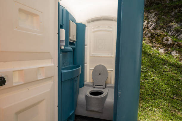 Portable Toilet Options We Offer in Oostburg, WI