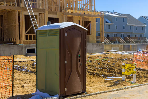 Best Luxury portable toilet rental  in Oostburg, WI